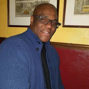 Meet your Posher, Troy